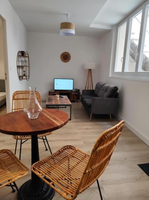 La Cachette De Faventines Apartment วาลองซ์ ภายนอก รูปภาพ