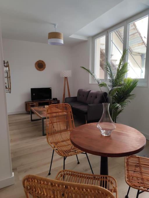 La Cachette De Faventines Apartment วาลองซ์ ภายนอก รูปภาพ